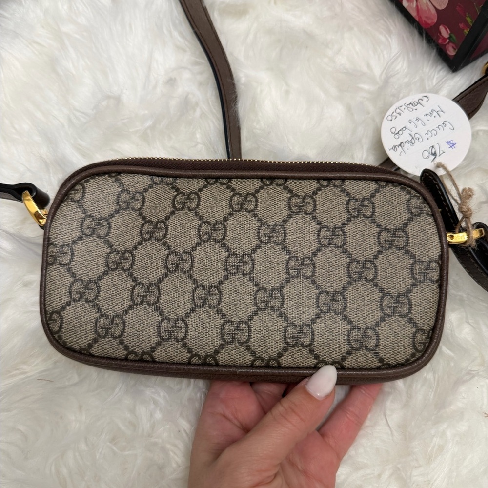 Gucci Brown Crossbody Bag with Signature Pattern - Picture 5 of 15